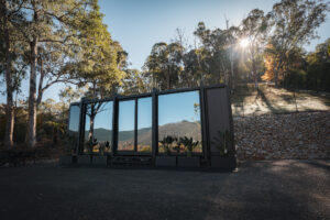 Elswhere Pod
